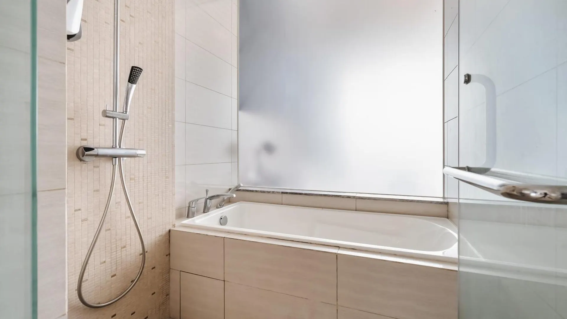 Anggun Residences Guesthouse Куала-Лумпур 0*,